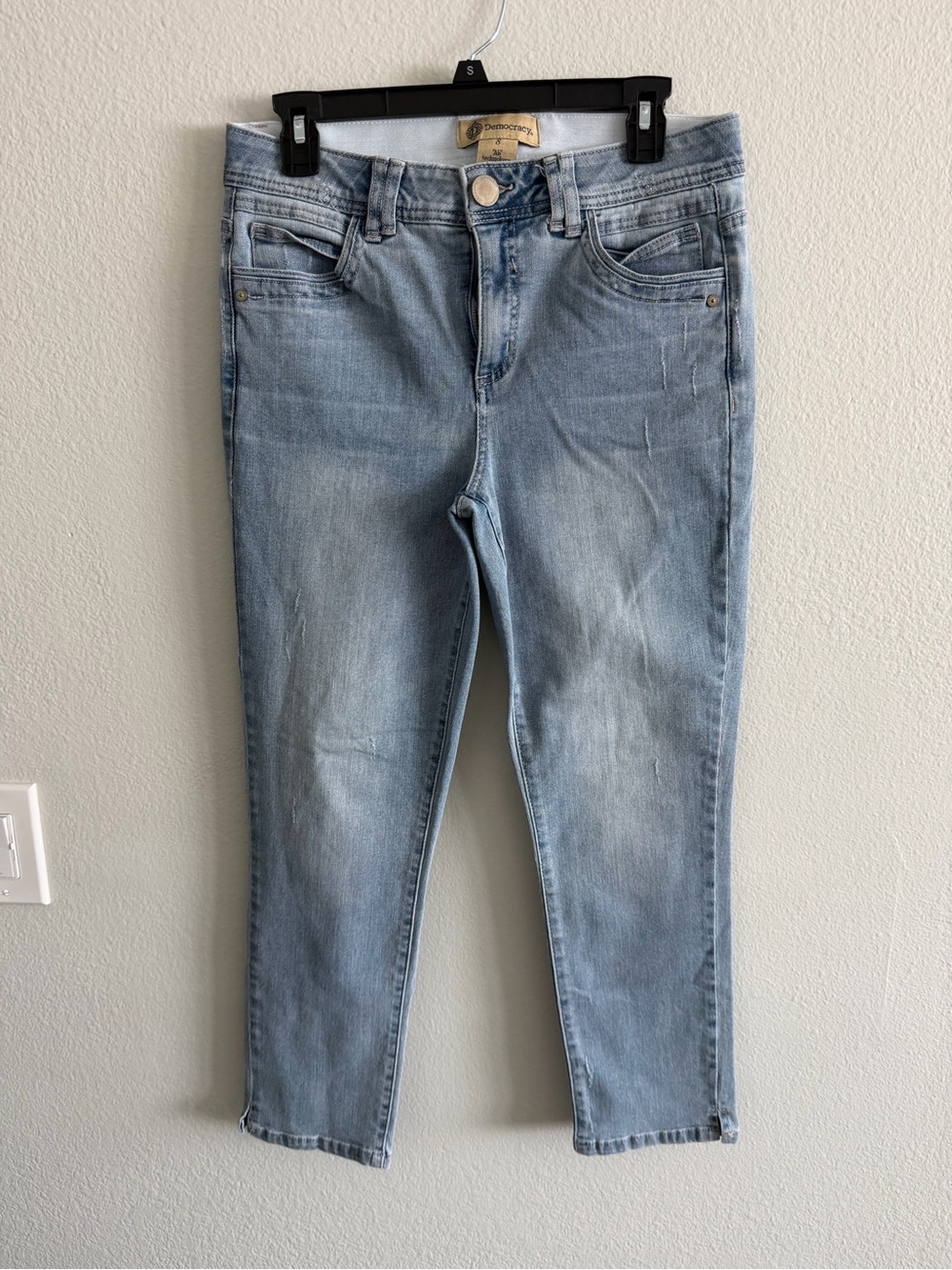 Democracy “Ab” Technology Cropped Ankle Jeans Size 8 Elastic Waist